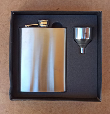 Petaca con embudo acero inoxidable. Ref 19552. 8 onzas