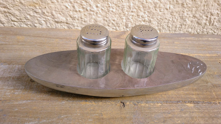 Salero pimentero metal y cristal. Ref 61434. 25x7,5x10