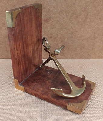 Sujetalibros madera y latón ancla. Ref 11731. 15x14x9