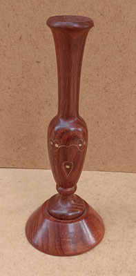 Florero madera con detalles de latón. Ref WA214. 20x7,5