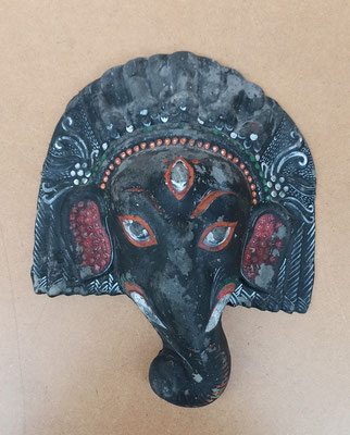 Máscara elefante. 24x20