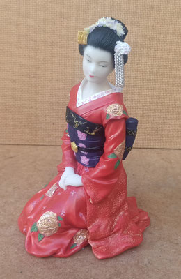 Figura geisha sentada. Ref 3000462. 16x8x10