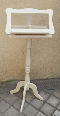 Atril pie madera. 113x42x30