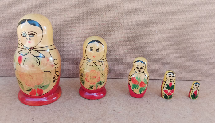 Matrioska rusa 5 figuras. Ref SANT. 11x5