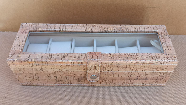 Caja 6 relojes corcho. Ref 2265. 8,5x29,5x10