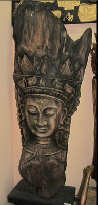 Buda tailandés de madera