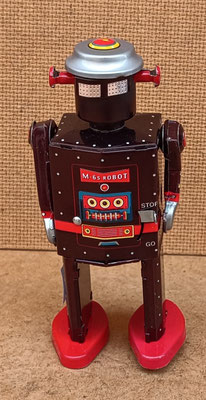 M-65 robot. Ref 1075. 13 cms