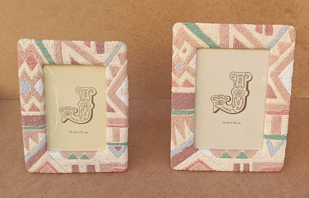 Portafotos resina. Grande ref 3649/601 (22,5x17,5). Pequeño ref 3649/600 (15x19,5)