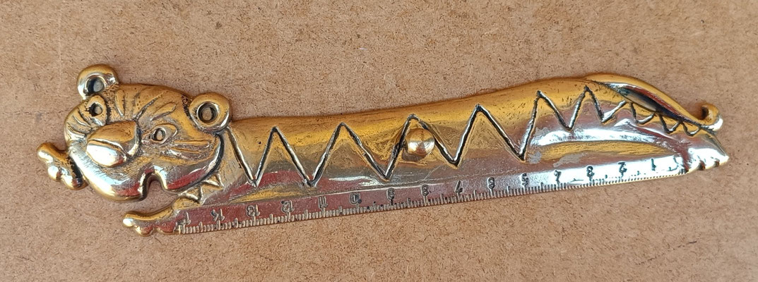 Regla latón tigre. Ref 1-00. 20x5
