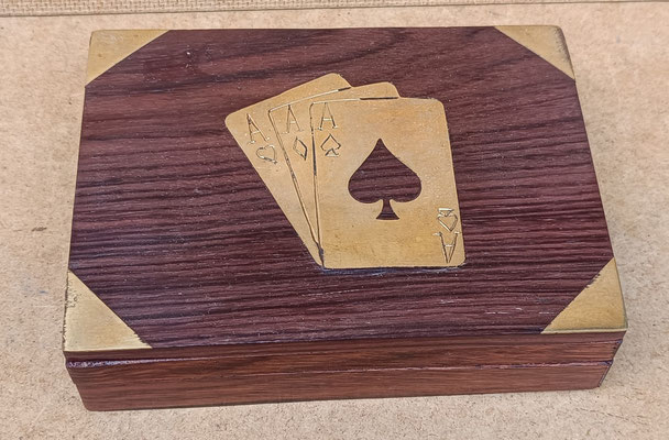 Caja madera adornos latón. Ref 572. 15x11x4