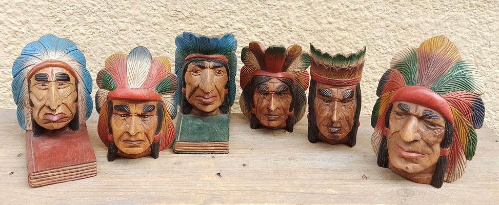 Cabezas de indio pequeñas en madera. Varios modelos.