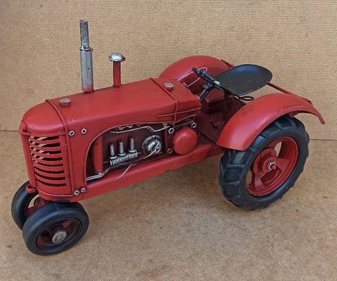 Tractor. Ref 45797. 19x27x15