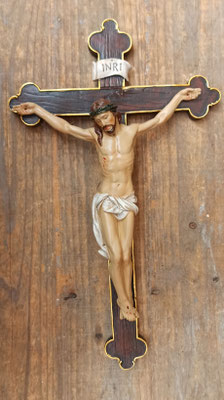 Cruz de resina. Ref 04/186. 35x20
