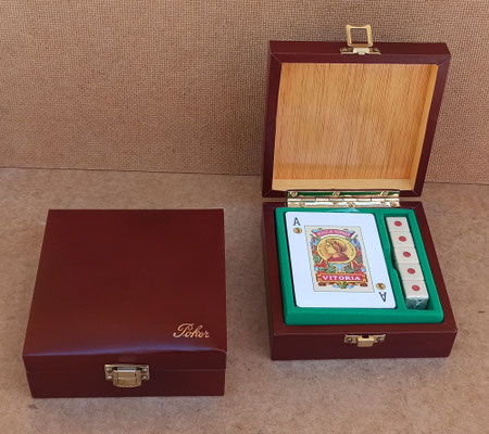 Juego cartas dados en caja forrada. Ref 1034. 11x11x5