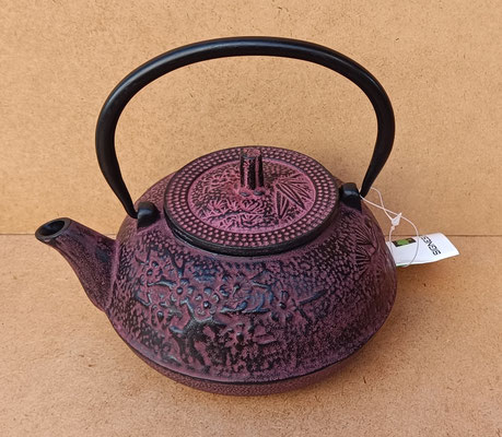 Tetera hierro fundido. Ref 55837. 1L