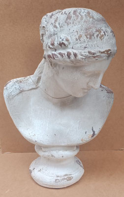 Busto femenino magnesia blanco. Ref 29575. 66x41x34