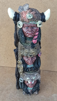 Figura totem indio resina. Ref 8184. 17x7x4,5