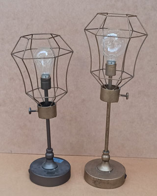 Lampara led a pilas. Ref 97983 (16x42) y 97984 (16x48)