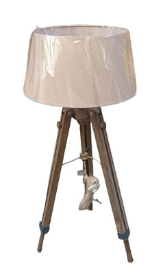 Lámpara trípode madera extensible. Ref 591508. 115 (mínimo), 160 (máximo)x50