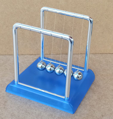 Bolas de Newton. Ref 5042. 11x10x9