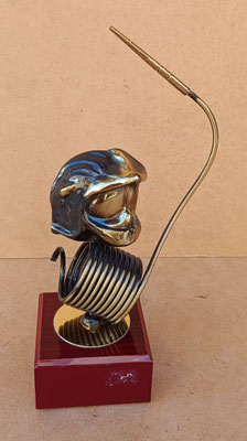 Trofeo bomberos. Ref 6153. 26x15x8