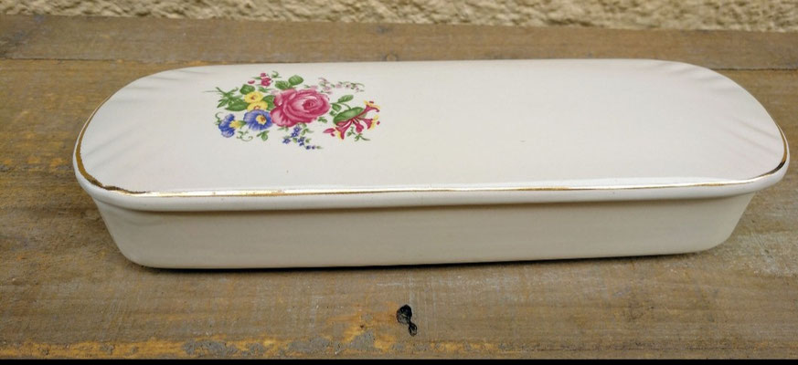 Caja porcelana. Ref 502. 27x9x5