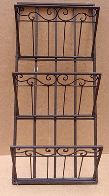 Revistero pared metal 3 huecos. Ref 722693. 82x38x18