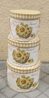 Sombrereras cartón flores. Ref 29608. Pequeña 23x27 diámetro. Mediana 25x32 diámetro. Grande 27x36 diámetro. 