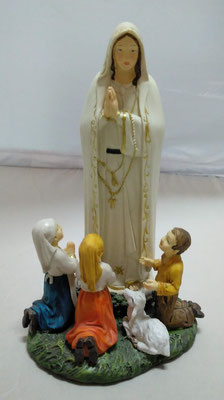 Virgen de Fátima resina. Ref. 4/341. 21x10x9