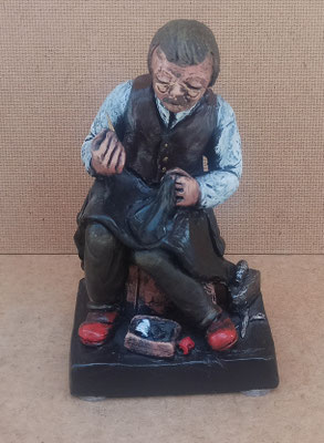 Mar Wanders. Figura sastre cerámica. Ref BAN74. 18x10x8