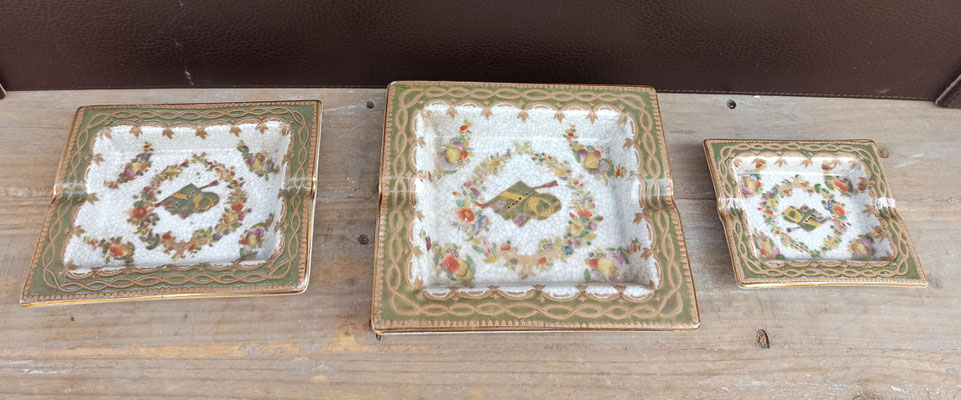 Cenicero de porcelana. Ref 42011. Grande 18x16x4. Mediano 15x12x3. Pequeño 11x10x2,5