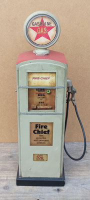 Hucha surtidor gasolina chapa. Ref 374007. 36x11x9