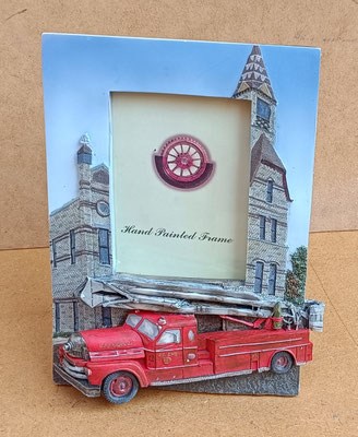 Portafotos camión bomberos resina. Ref 286157. 23x17x5