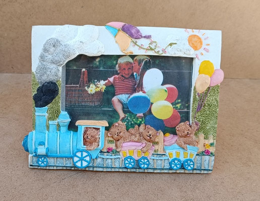 Portafoto resina relieve. Ref 69251. 18,5x13,5