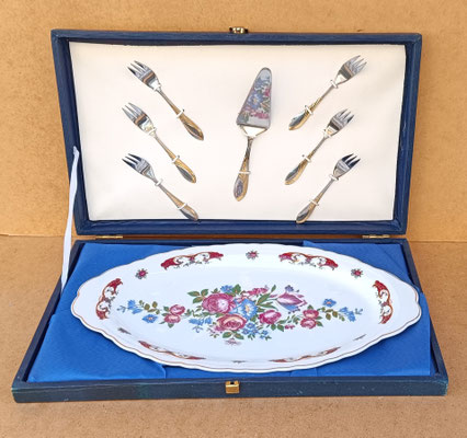 Juego servicio de postre 6 cubiertos fuente oval porcelana. 45x26