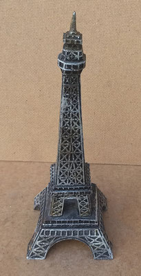 Torre Eiffel resina. Ref 77166. 26x9x9