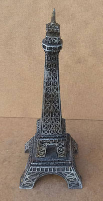 Torre Eiffel resina. Ref 77166. 26x9x9