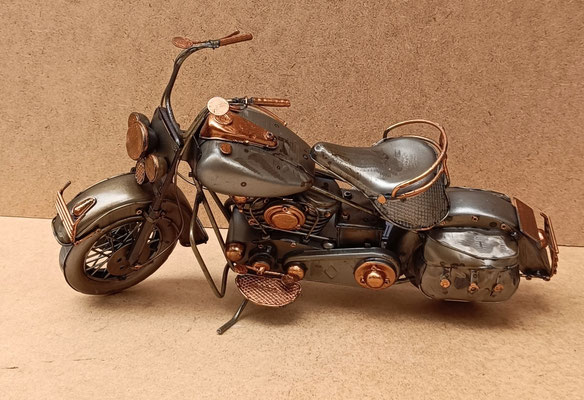 Moto metal. Ref 33128. 37x13x20