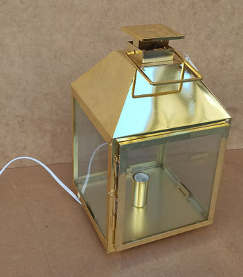 Farol eléctrico latón dorado. Ref 768597. 40x21x20