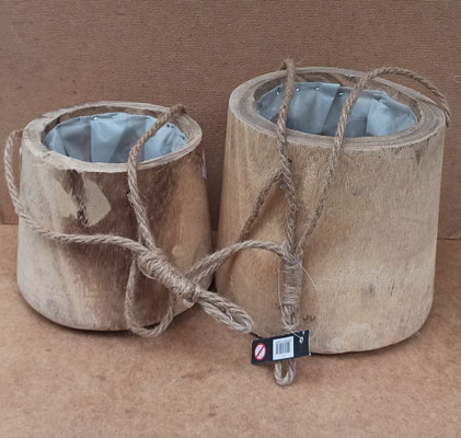 Maceteros madera para colgar. Pequeño ref 72235 (16 sin cuerda/49 con cuerda x18). Grande ref 72236 (18 sin cuerda/60 con cuerdax19)