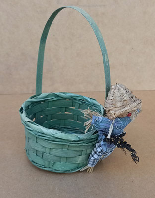 Cesta mini con espantapájaros. 21x15
