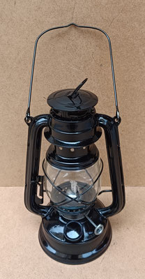 Farol de queroseno. Ref 29001000. 24x15x11,5