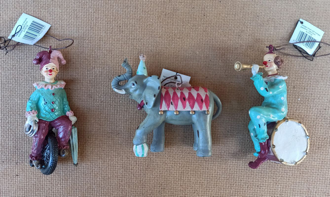 Figuras circo resina para colgar. 