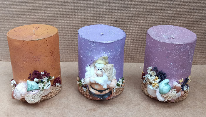 Velas artesanales duendes en relieve. 12x9 diámetro