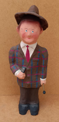 Manit. Periodista cartón fallero artesano. Ref 2304. 29x10x10