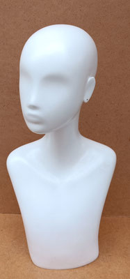 Maniquí busto femenino. 54x25x16
