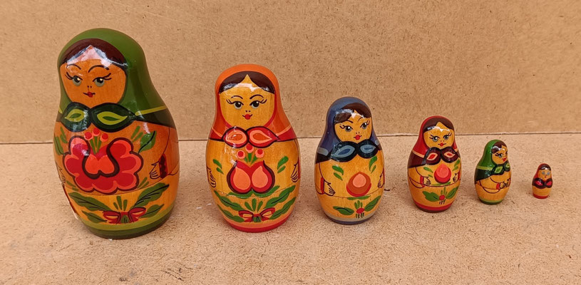 Matrioska rusa 6 figuras. Ref 90235. 11x6