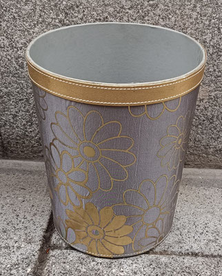Papelera cuero. 28x23