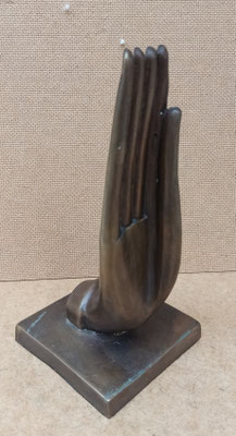 Mano bronce. Ref 26233. 22x9,5x9,5