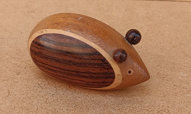 Ratón madera. 8x4x4